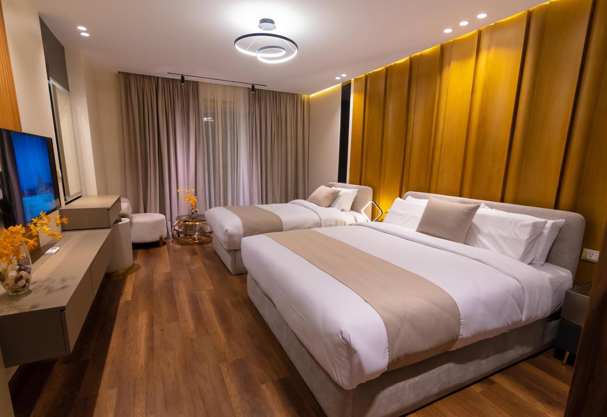 Spire West Hotel Al Kawm al Akhdar Esterno foto